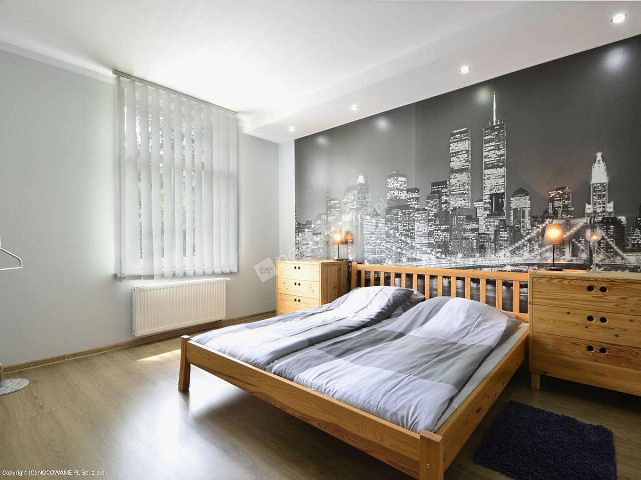 Manhattan-sypialnia z łóżkiem małżenskim